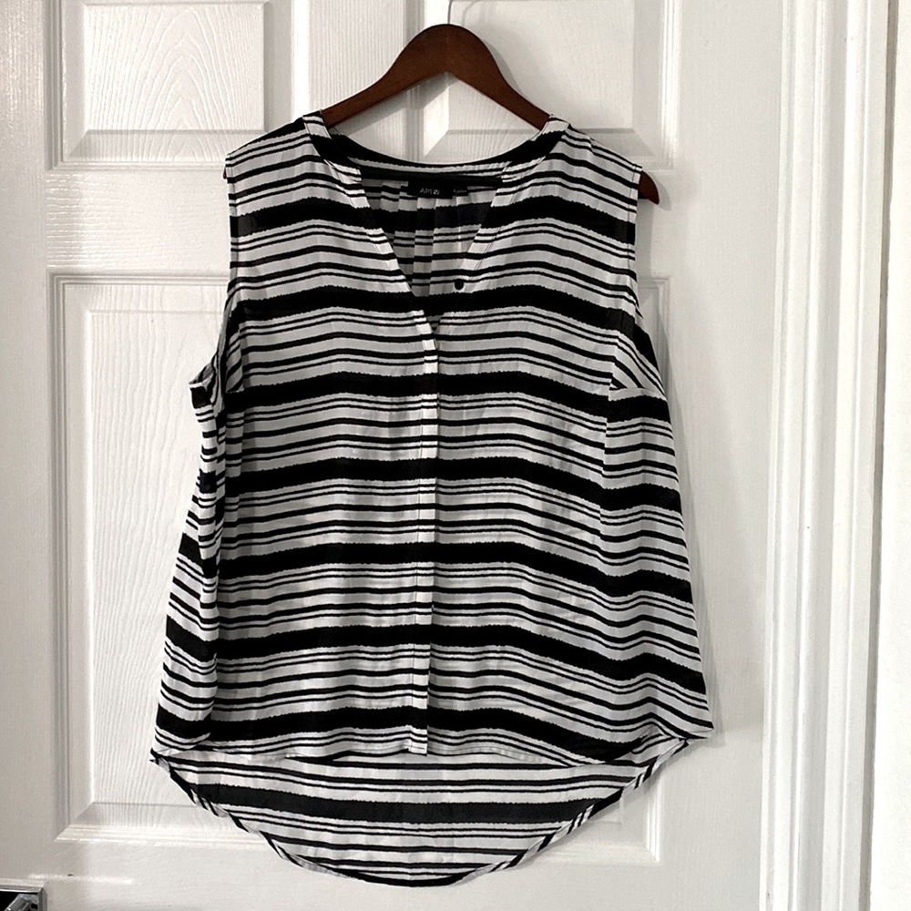 Apt 9 Sleeveless Black and White Stripe Blouse